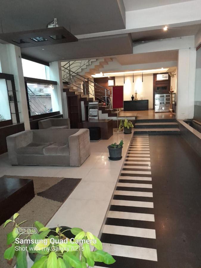 Sayoojyam Residency Hotell Palakkad Exteriör bild